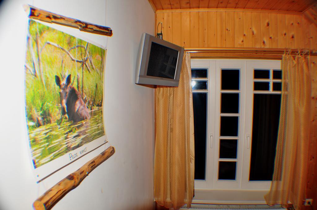 Guesthouse Leiputrija Ādaži Esterno foto