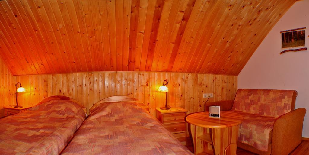 Guesthouse Leiputrija Ādaži Esterno foto