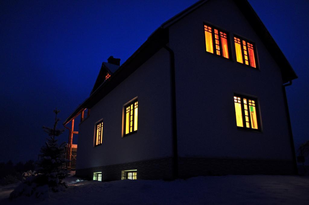 Guesthouse Leiputrija Ādaži Esterno foto
