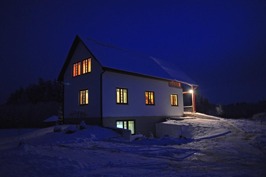 Guesthouse Leiputrija Ādaži Esterno foto