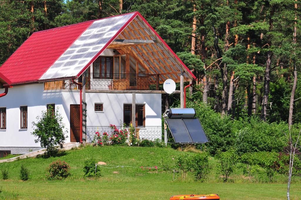 Guesthouse Leiputrija Ādaži Esterno foto