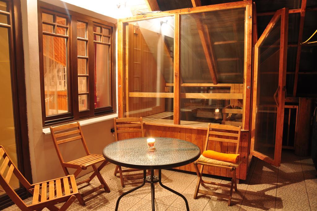 Guesthouse Leiputrija Ādaži Esterno foto