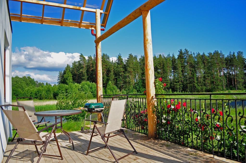 Guesthouse Leiputrija Ādaži Esterno foto