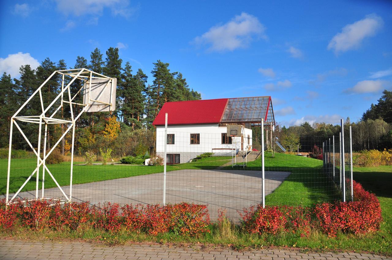 Guesthouse Leiputrija Ādaži Esterno foto