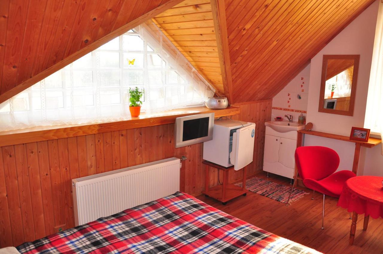 Guesthouse Leiputrija Ādaži Esterno foto